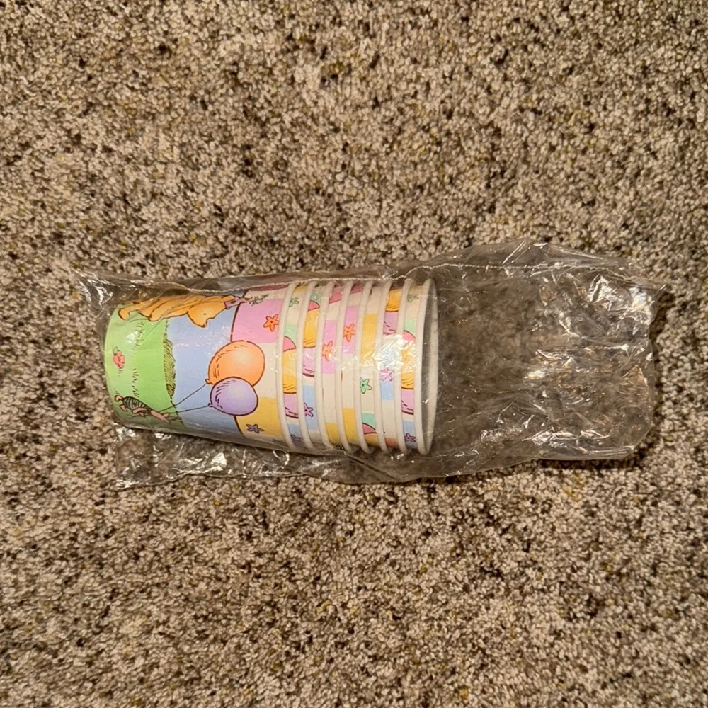 New vintage Disney Classic Pooh Paper Cups